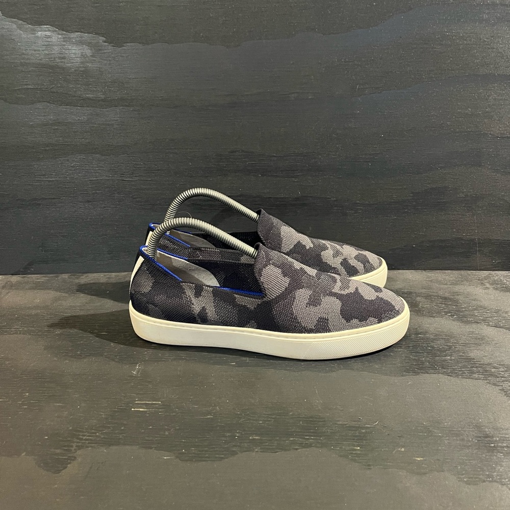 Rothy’s Womens Size 9 Camo Sneaker Low Top Gray & Black